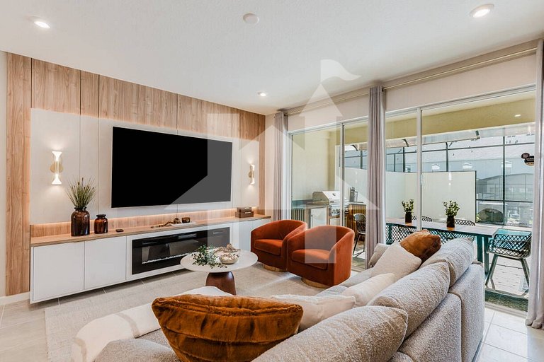 Luxury 6BR Home with Pool | Solara Resort