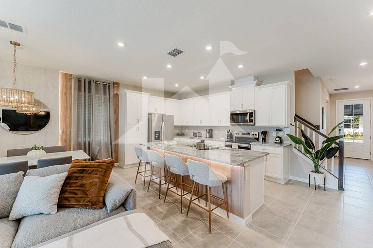 Luxury 6BR Home with Pool | Solara Resort
