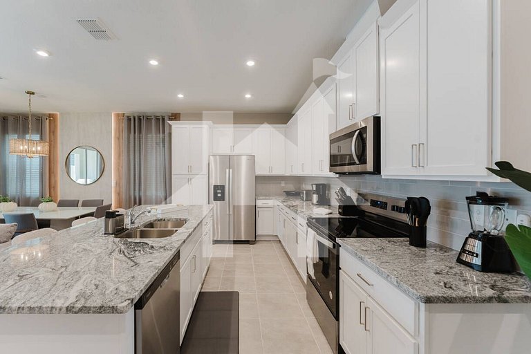 Luxury 6BR Home with Pool | Solara Resort
