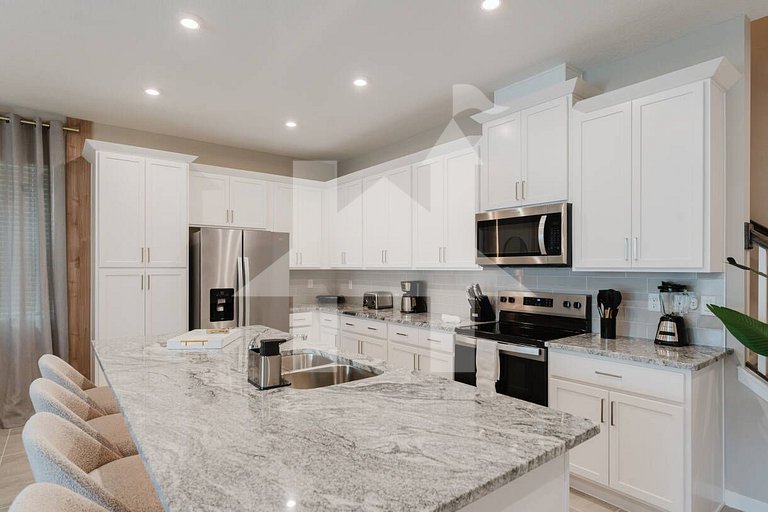 Luxury 6BR Home with Pool | Solara Resort