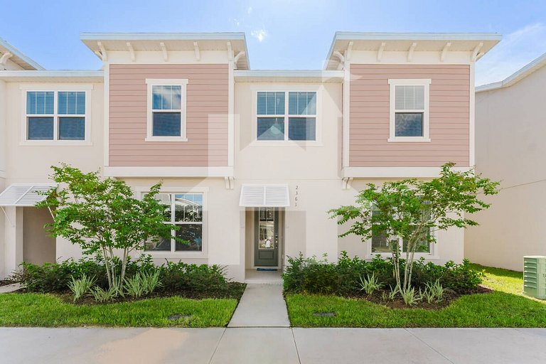Luxury 6BR Home with Pool | Solara Resort