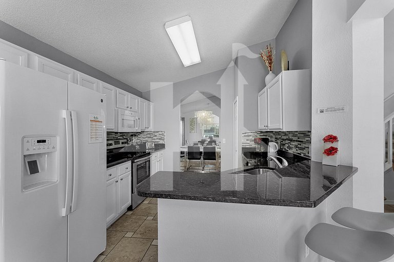 Lake View Home w/ Private Pool & 5BR – Near Disney