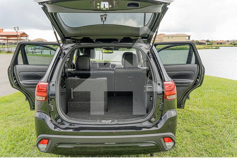 Mitsubishi Outlander – 7 Lugares