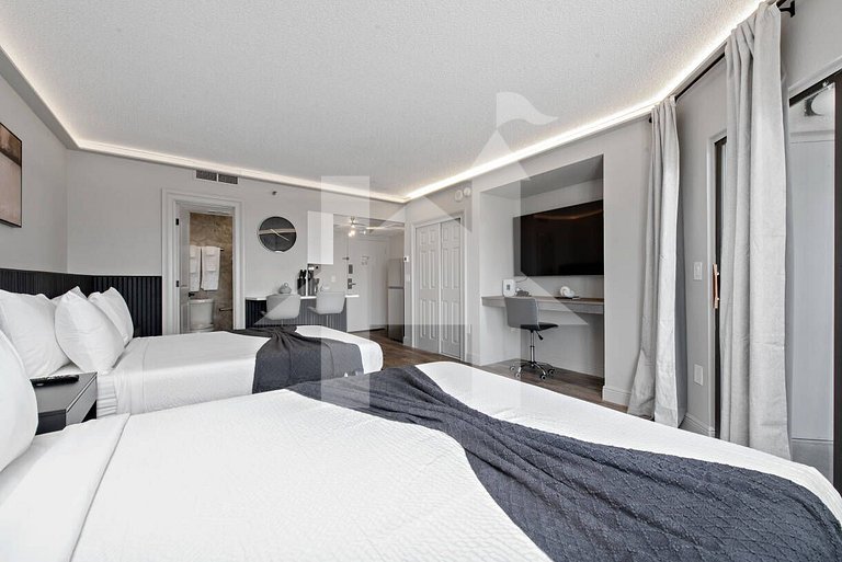 Enclave Studio – Pools, Gym & Great Location