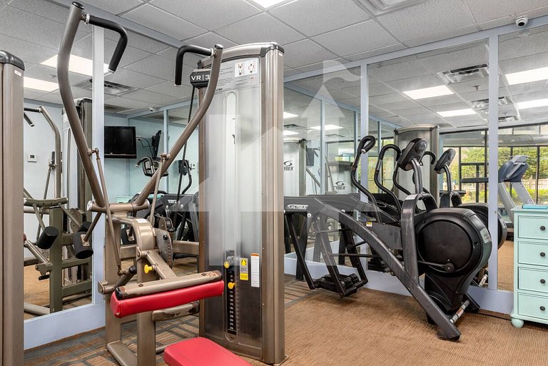 Enclave Studio – Pools, Gym & Great Location