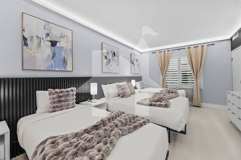 StaySky Orlando | Family Suite w/ Kitchen