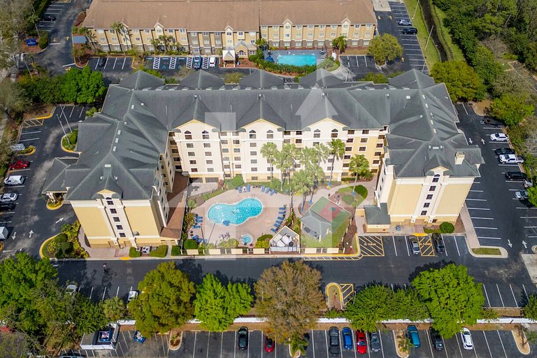 StaySky Orlando | Family Suite w/ Kitchen