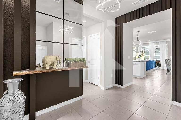 Vacation Home Near Disney, 5 bedrooms