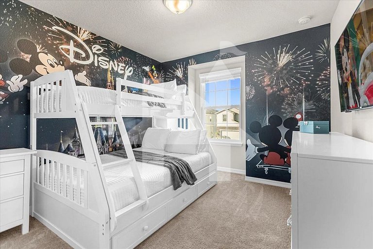 Vacation Home Near Disney, 5 bedrooms