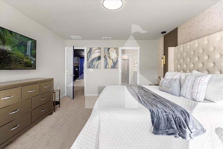 Vacation Home Near Disney, 5 bedrooms