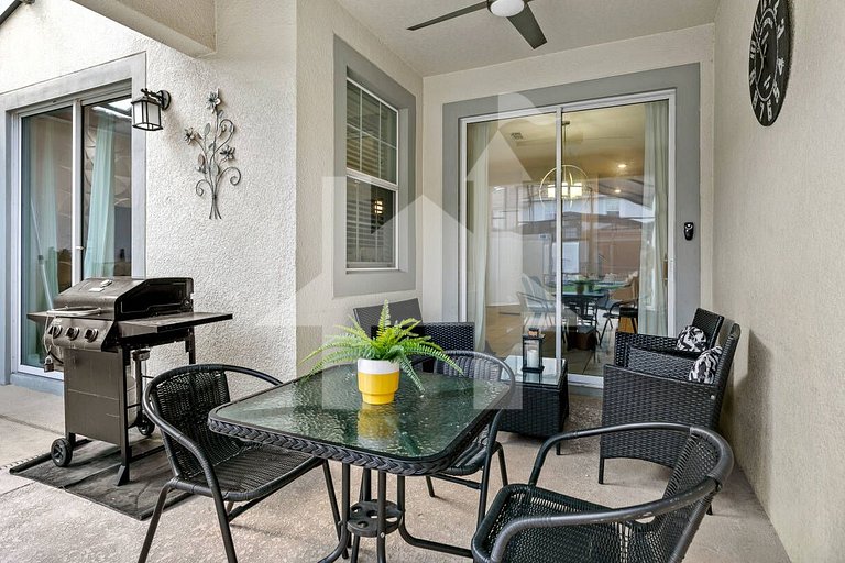 Family Home at Storey Lake w/ Pool