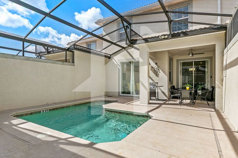 Casa Familiar no Storey Lake c/ Piscina