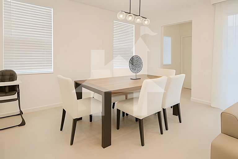 Vacation Home Near Disney, 6 bedrooms