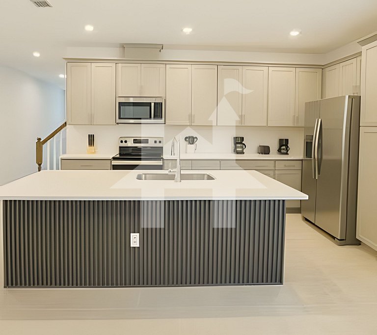 Vacation Home Near Disney, 6 bedrooms