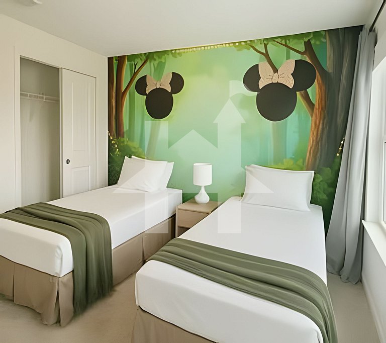Vacation Home Near Disney, 6 bedrooms