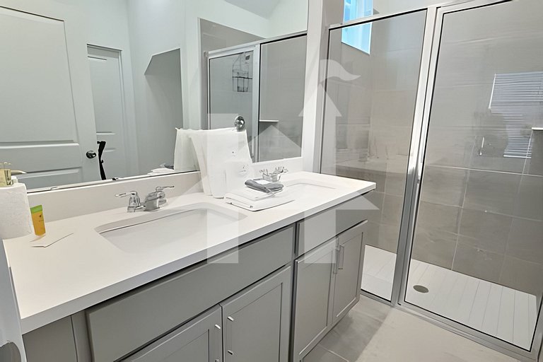 Vacation Home Near Disney, 6 bedrooms
