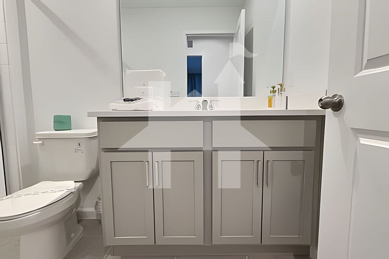 Vacation Home Near Disney, 6 bedrooms