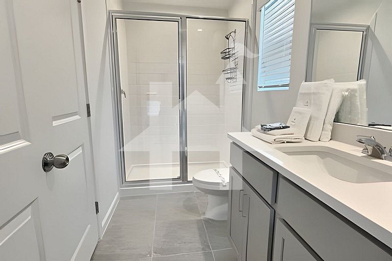 Vacation Home Near Disney, 6 bedrooms