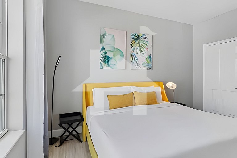 Stylish 3BR Vista Cay Condo Near Parks & Pool