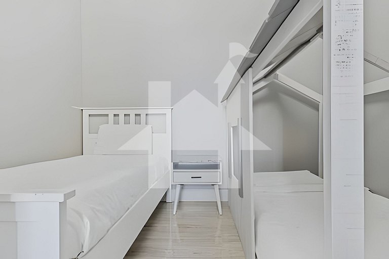 Vista Cay 3BR Condo w/ Game Room & Balcony