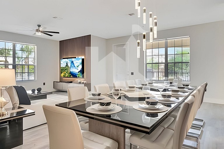 Vacation Home Near Disney, 4 bedrooms