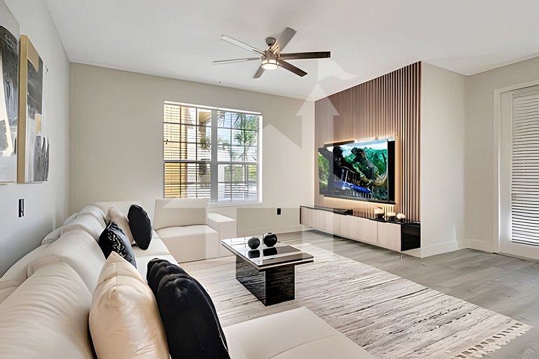 Vacation Home Near Disney, 4 bedrooms