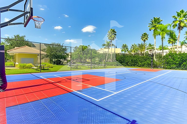 Vacation Home Near Disney, 4 bedrooms