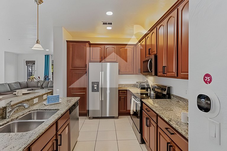 Elegant 4BR Vista Cay Condo – Near Parks & Pool