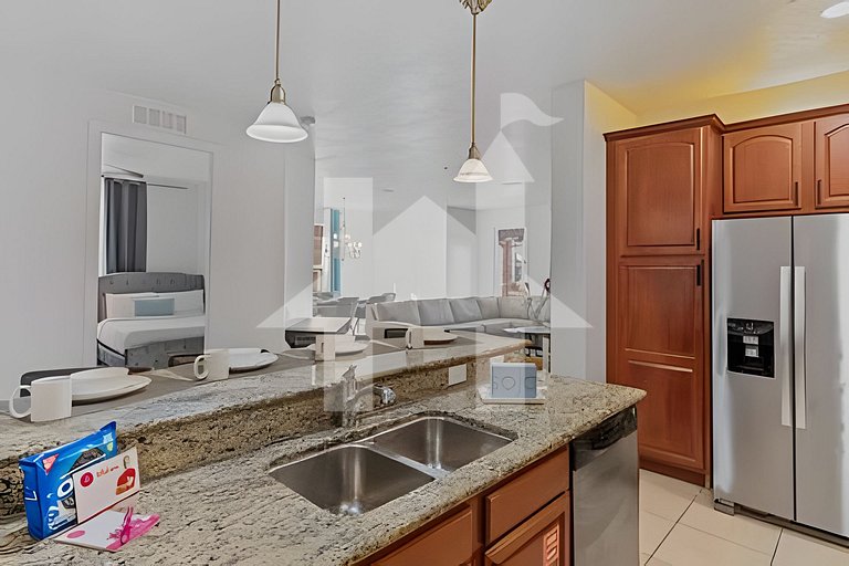 Elegant 4BR Vista Cay Condo – Near Parks & Pool