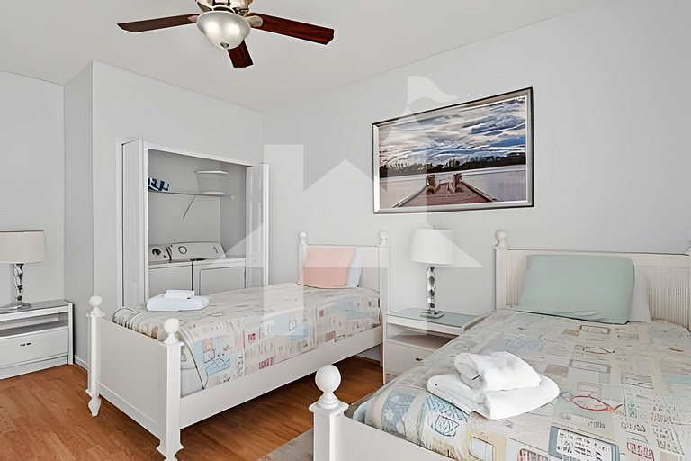 Stylish 3BR Townhome Near Epic Park & Universal