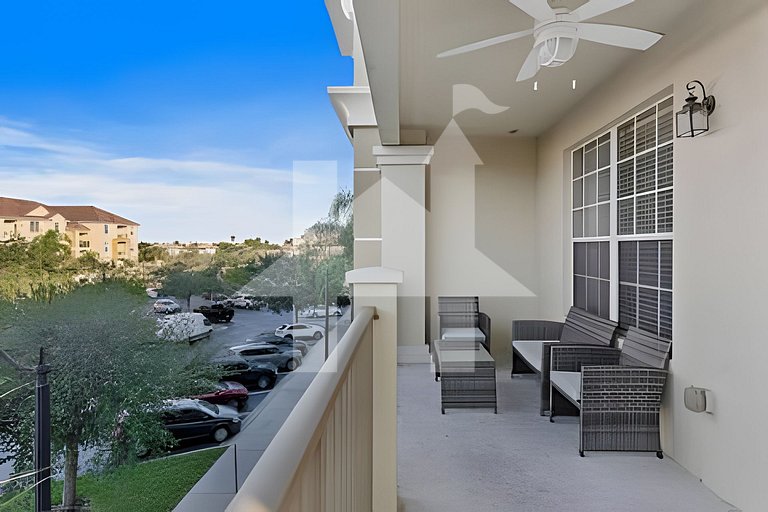 Modern 4BR Townhouse at Vista Cay Resort