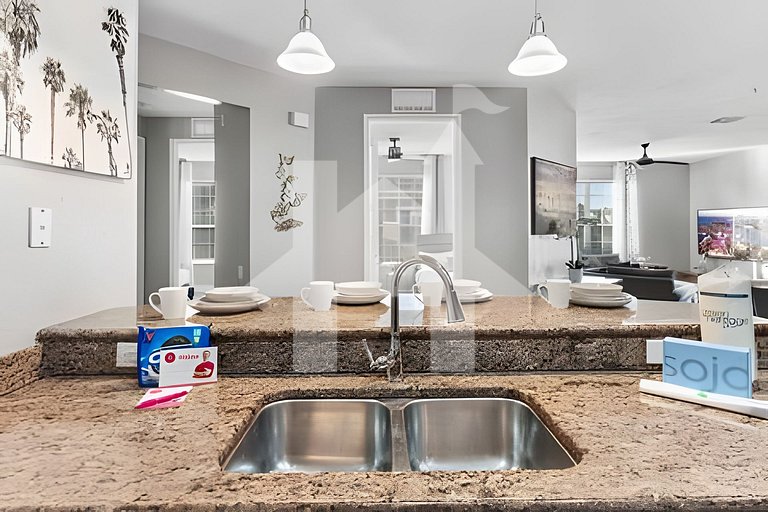 Modern 4BR Townhouse at Vista Cay Resort
