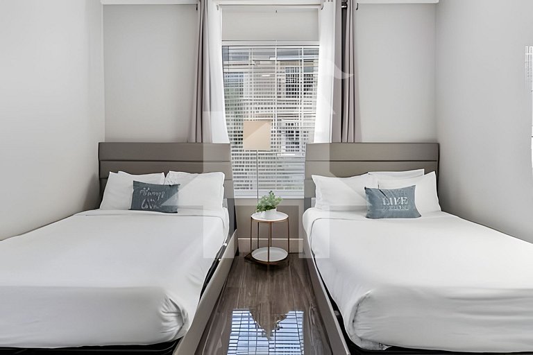 Townhouse Moderna 4Q — Perto da Universal