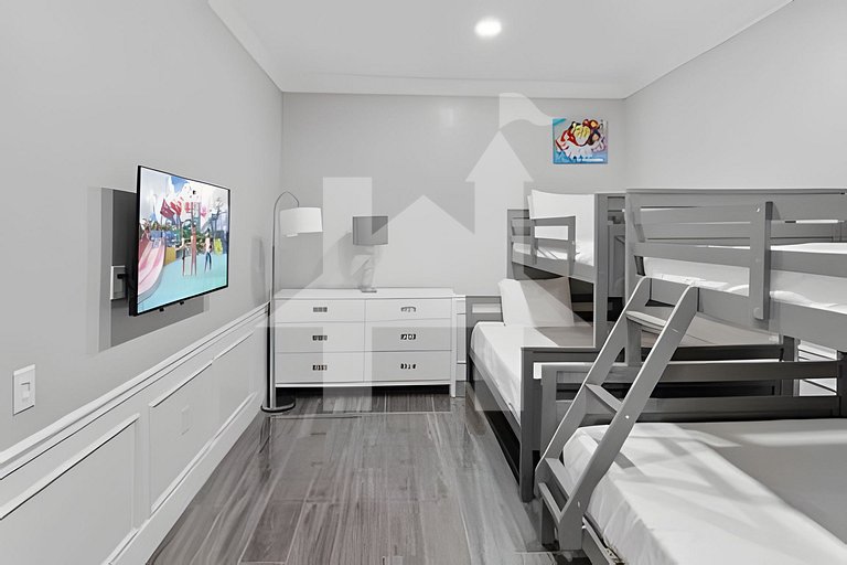 Townhouse Moderna 4Q — Perto da Universal