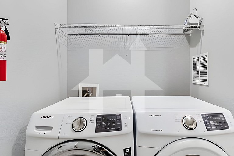 Townhouse Moderna 4Q — Perto da Universal