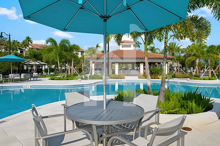 Modern 4BR Resort Townhome near Universal