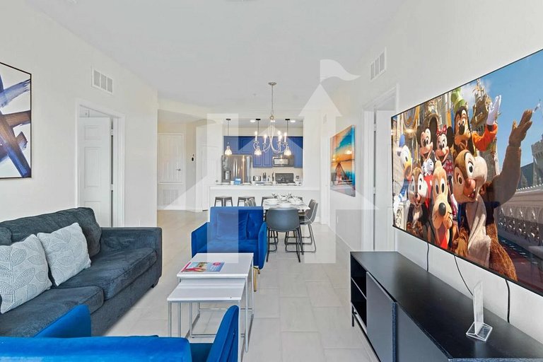 Modern 3-Bedroom at Vista Cay Resort
