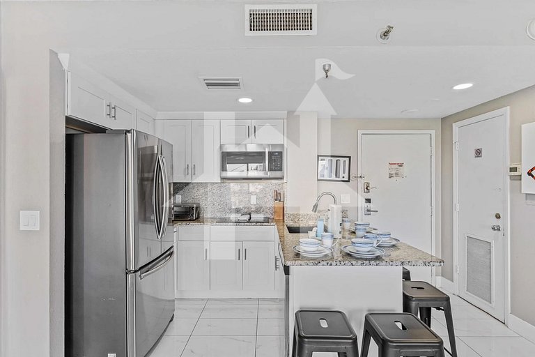 Modern 2BR Retreat at The Enclave