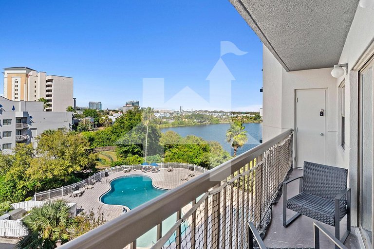 Modern 2BR Retreat at The Enclave