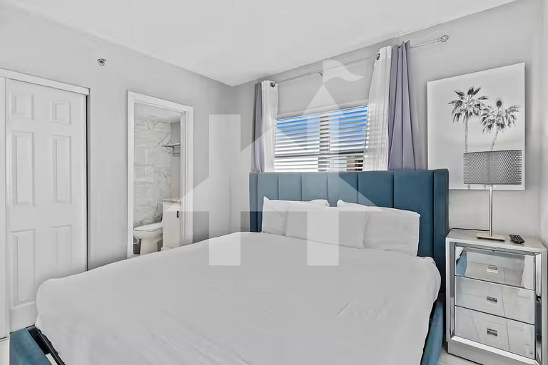 Modern 2-Bedroom Enclave Condo Retreat