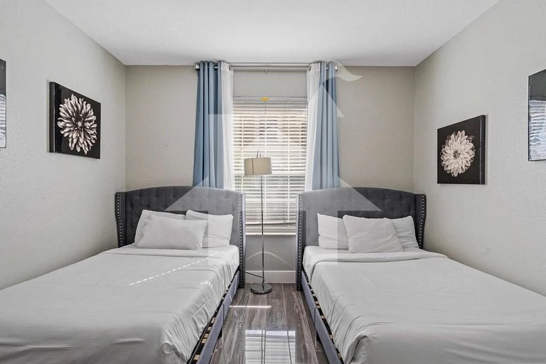 Modern 3-Bedroom Escape at Vista Cay