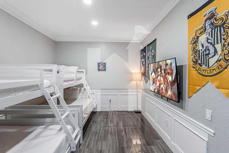 Modern 3-Bedroom Escape at Vista Cay