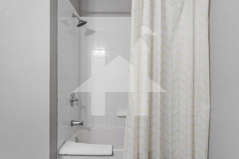 Modern 3-Bedroom Escape at Vista Cay