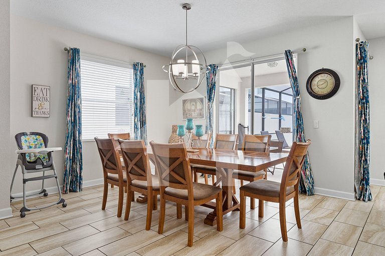 Vacation Home Near Disney, 6 bedrooms