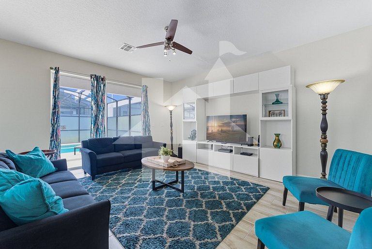 Vacation Home Near Disney, 6 bedrooms
