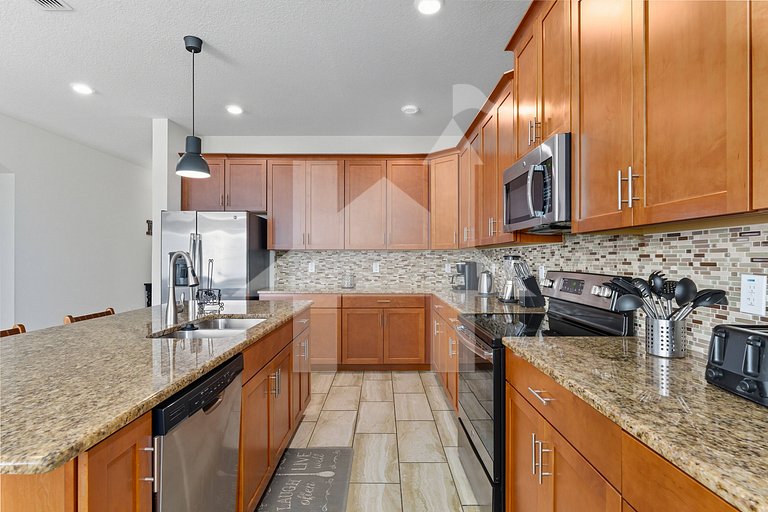 Vacation Home Near Disney, 6 bedrooms