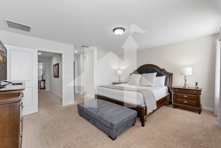Vacation Home Near Disney, 6 bedrooms