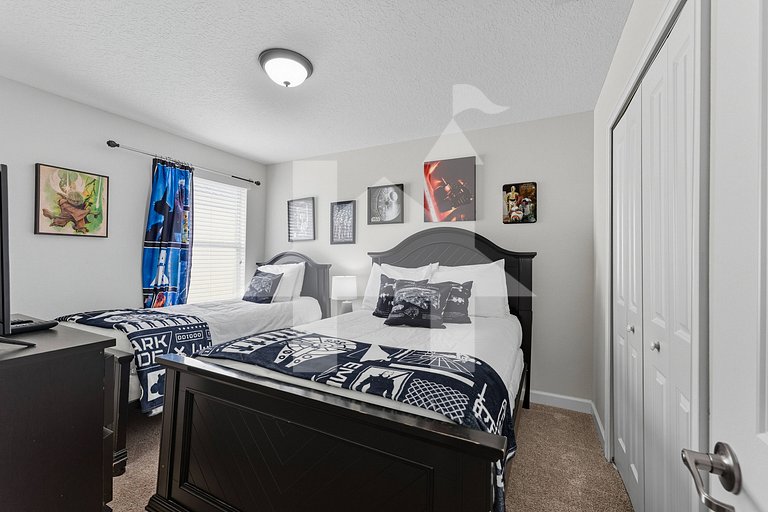 Vacation Home Near Disney, 6 bedrooms