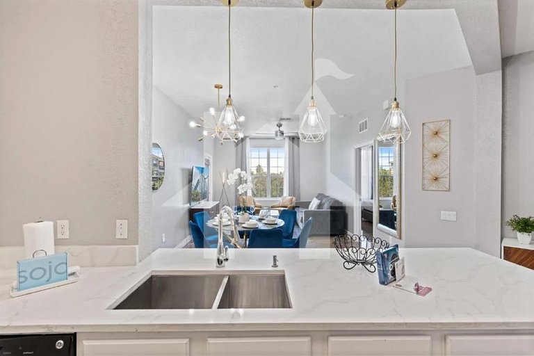 Modern 3BR Condo at Vista Cay – Near Disney