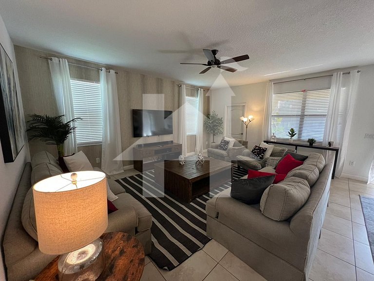 Vacation Home Near Disney, 6 bedrooms